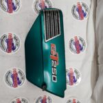 Suzuki OE: Seitendeckel links 46211-18630 grün, Gebraucht