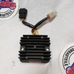 Suzuki OE: Regler 32800-24B00 v4, Gebraucht
